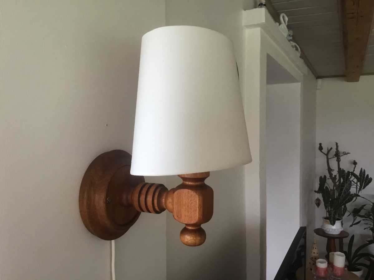 Lampe i mahogni