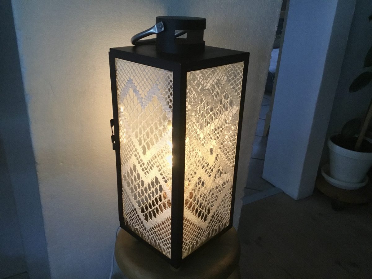 Lanterne med Kniplinger